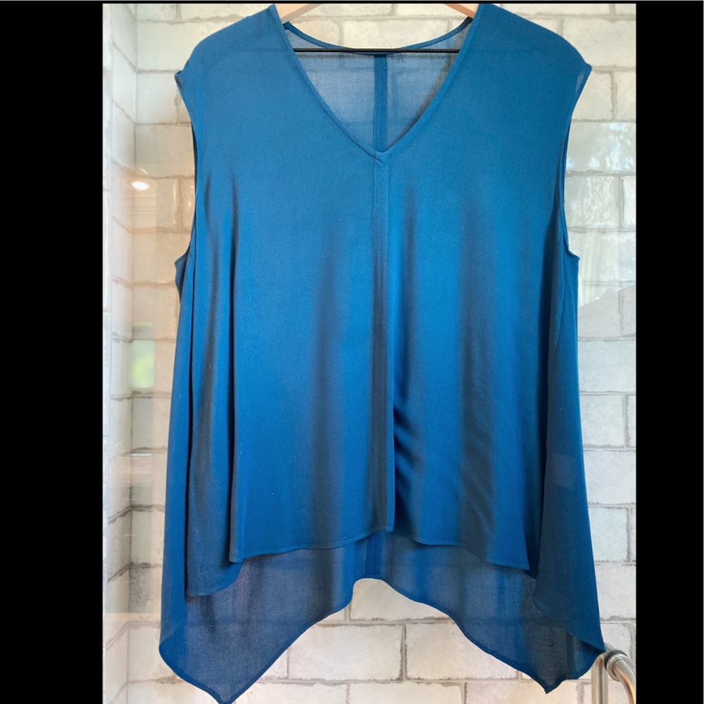 Collective Concepts Sleeveless Blouse Size M In Teal, no tags